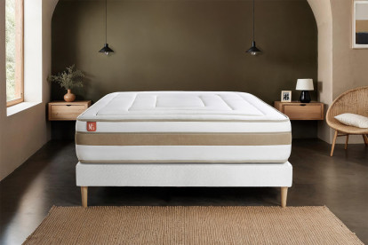 Pack lit complet 160x200 cm - Matelas + Sommier Blanc + 2 oreillers + Couette - Le Raffiné