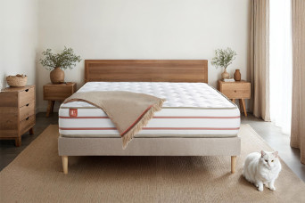 Pack lit complet 200x200 cm - Matelas + Sommier Beige (en kit) + 2 oreillers + Couette - Le Doux