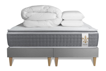 Pack lit complet 180x200 cm - Matelas + 2 Sommiers Gris + 2 oreillers + Couette - Vingt-Six PLUS Pack lit complet 180x200 cm - Matelas + 2 Sommiers Gris + 2 oreillers + Couette - Vingt-Six PLUS