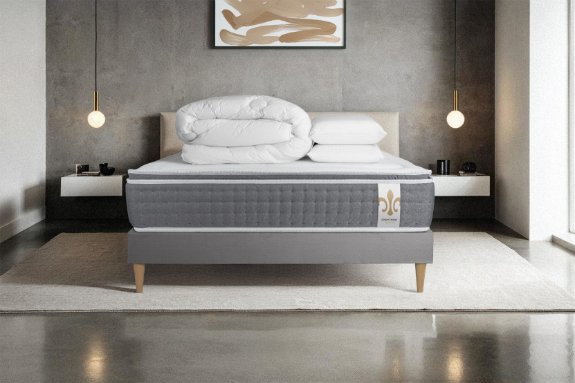 Pack lit complet 140x200 cm - Matelas + Sommier Gris (en kit) + 2 oreillers + Couette - Vingt-Six PLUS