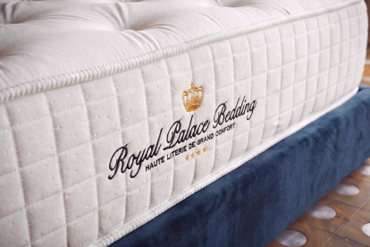 Ensemble Matelas Sommier 150x195 cm - Sommier Noir (en kit) - Buckingham