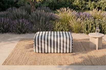 Pouf modulable, mousse écologique et assise ferme  - Tissu extérieur à rayures, blanc et gris anthracite