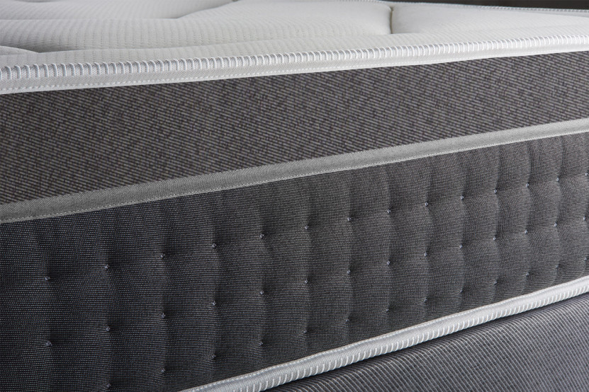 Pack lit complet 140x190 cm - Matelas + Sommier Gris (en kit) + 2 oreillers + Couette - Trente